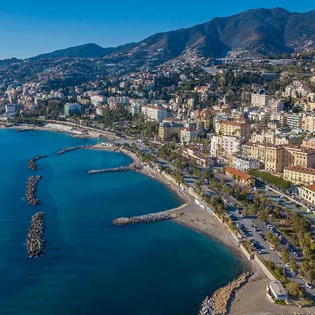 Daire Del Sole Near Sea - Happy